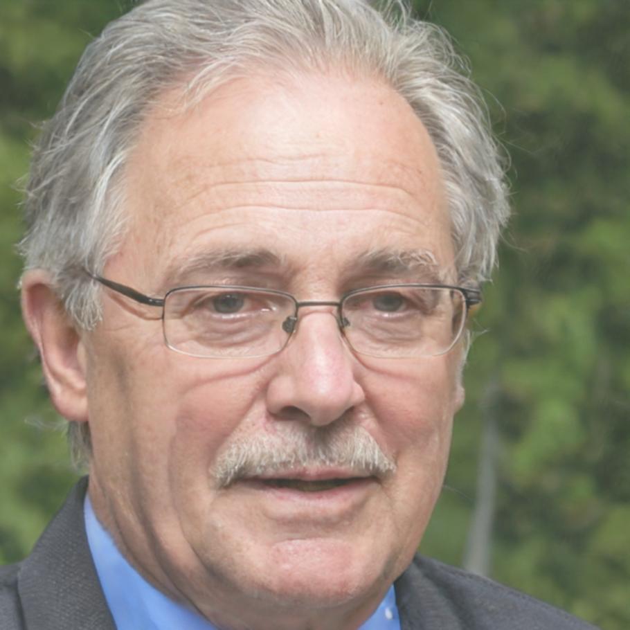 Portrait of Dorian Ashworth, Management Accounting Specialist